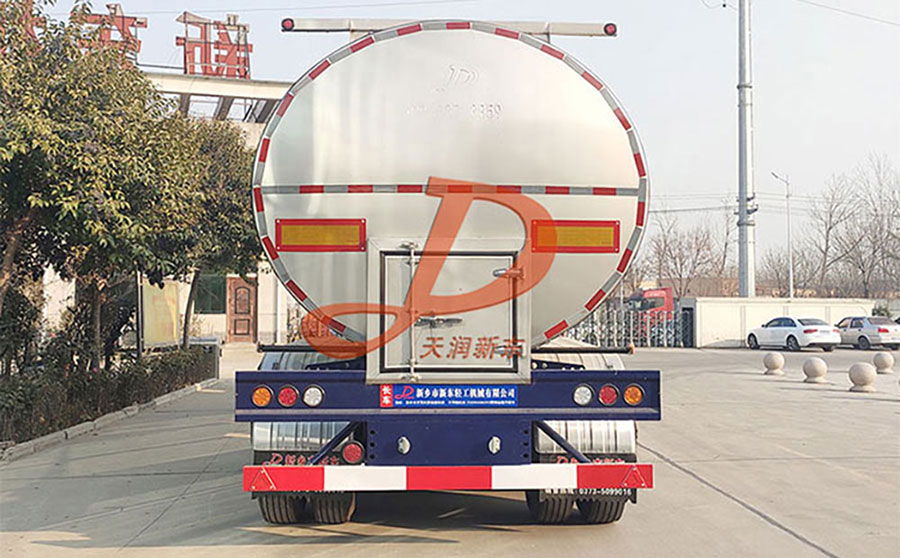 <a href=http://bjxcdq.com/ target=_blank class=infotextkey>牛奶運(yùn)輸車</a>