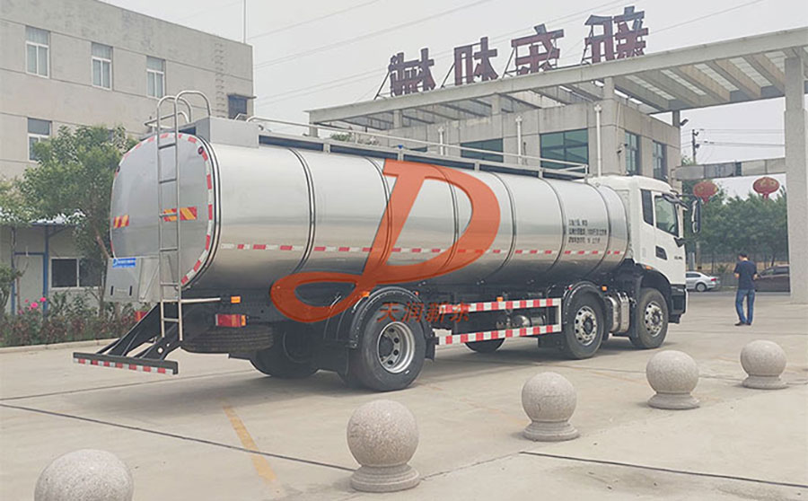 <a href=http://www.xdqj.com/product/xiannaiche/ target=_blank class=infotextkey>鲜奶运输车</a>
