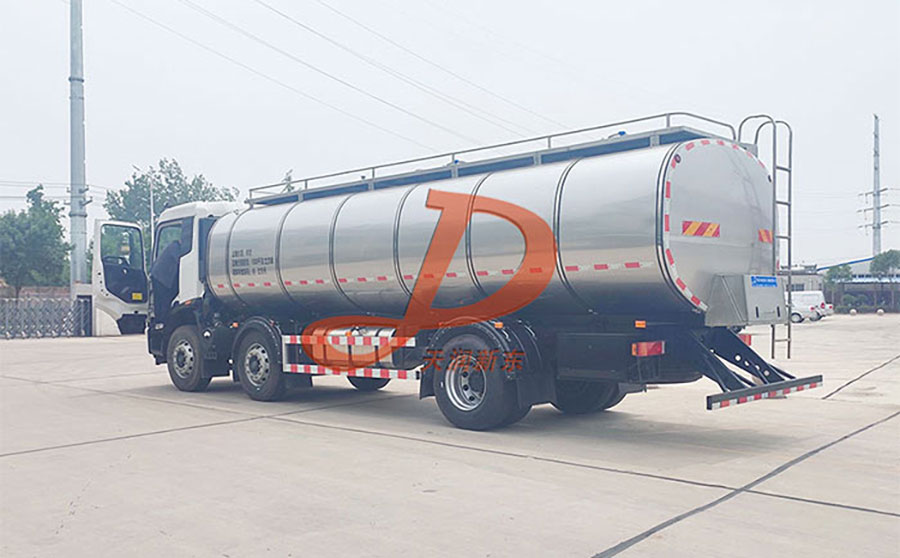 <a href=http://www.xdqj.com/product/xiannaiche/ target=_blank class=infotextkey>鲜奶运输车</a>