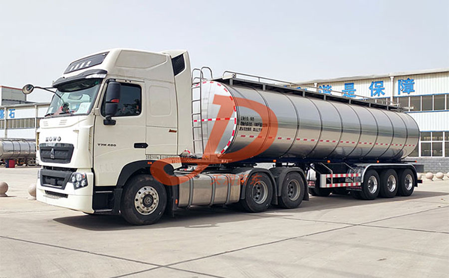 <a href=http://www.xdqj.com/product/xiannaiche/ target=_blank class=infotextkey>鲜奶运输车</a>