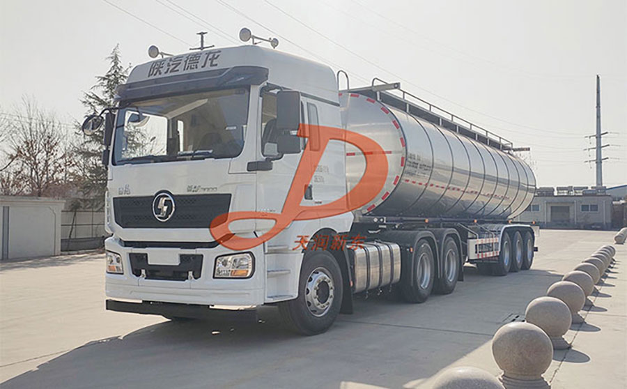 <a href=http://www.xdqj.com/product/xiannaiche/ target=_blank class=infotextkey>鲜奶运输车</a>