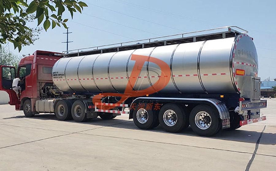 <a href=http://www.xdqj.com/product/xiannaiche/ target=_blank class=infotextkey>鲜奶运输车</a>