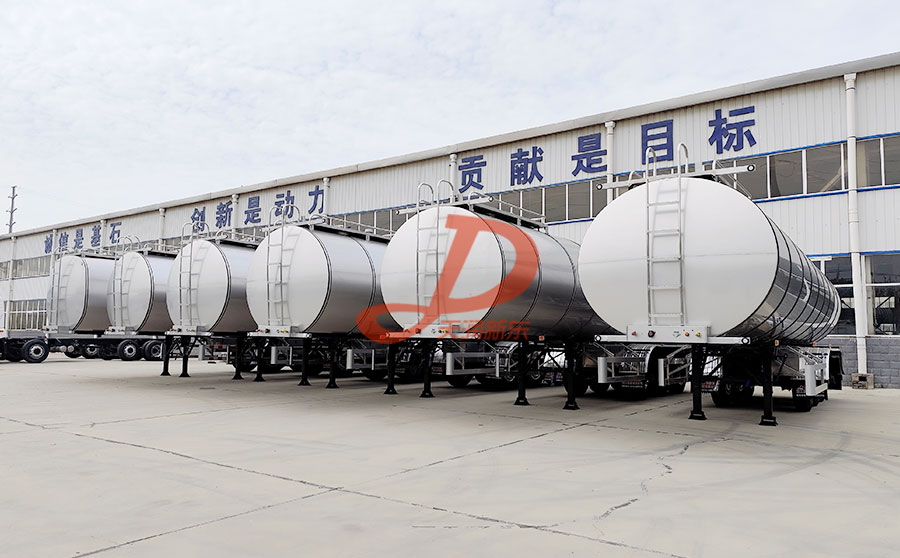 <a href=http://www.xdqj.com/ target=_blank class=infotextkey>牛奶运输车</a>