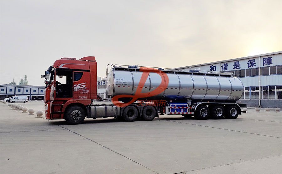 淀粉乳运输车