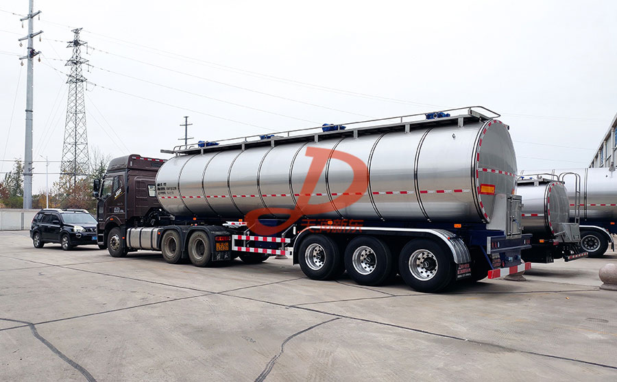 淀粉乳运输车