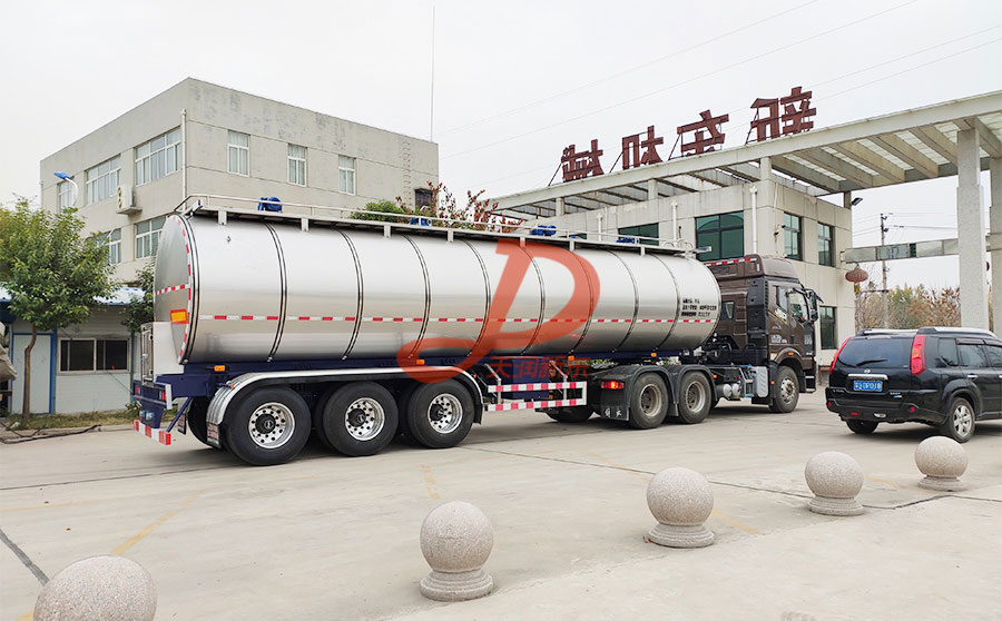 淀粉乳运输车