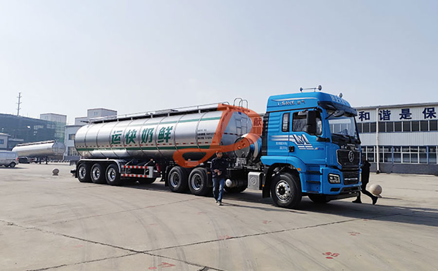 <a href=http://www.xdqj.com/ target=_blank class=infotextkey>牛奶运输车</a>