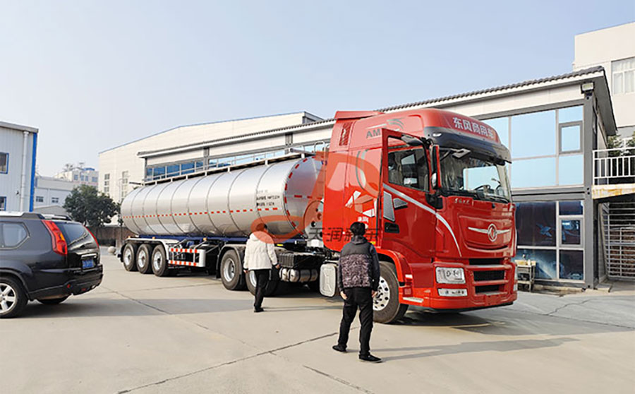 <a href=http://www.xdqj.com/ target=_blank class=infotextkey>牛奶运输车</a>