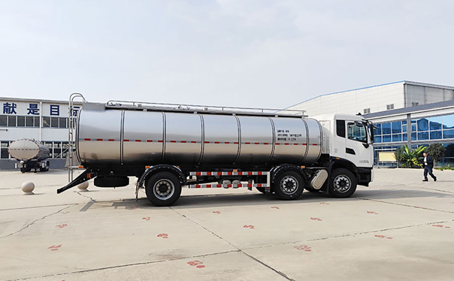 <a href=http://www.xdqj.com/product/xiannaiche/ target=_blank class=infotextkey>鲜奶运输车</a>