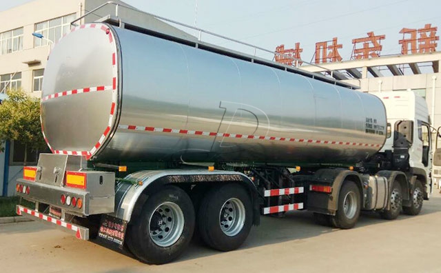 东风天龙25吨2轴半挂鲜奶运输罐车发货