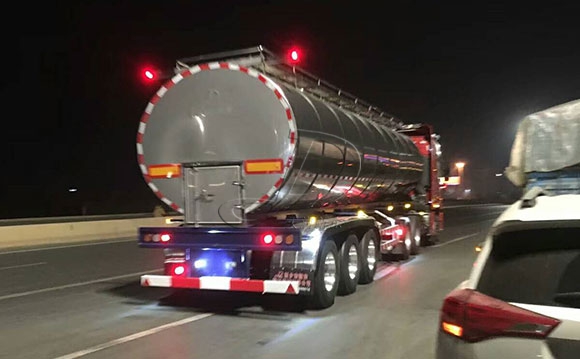 34吨鲜奶运输专用车