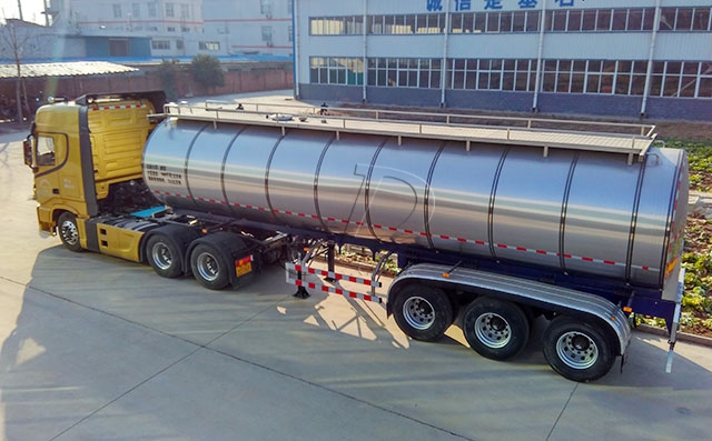 乳品公司拉奶专用33吨牛奶运输车待发货