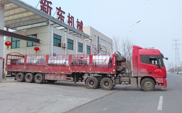 新东机械三吨鲜奶制冷罐今日发往云南