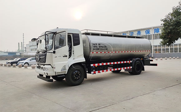 我公司天润新东牌10方奶罐运输车顺利发往辽宁