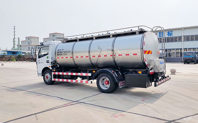 东风多利卡7T不锈钢鲜奶保温运输车准备发往新疆