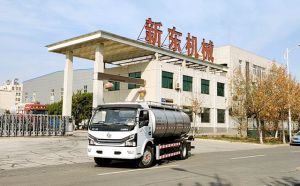 河南7吨国六牛奶罐式汽车交付客户