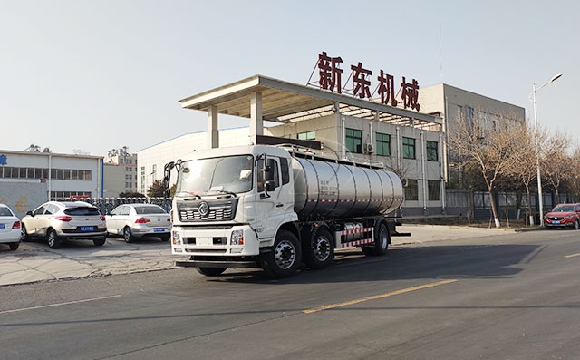 我公司16吨一体液奶运输罐车发往陕西