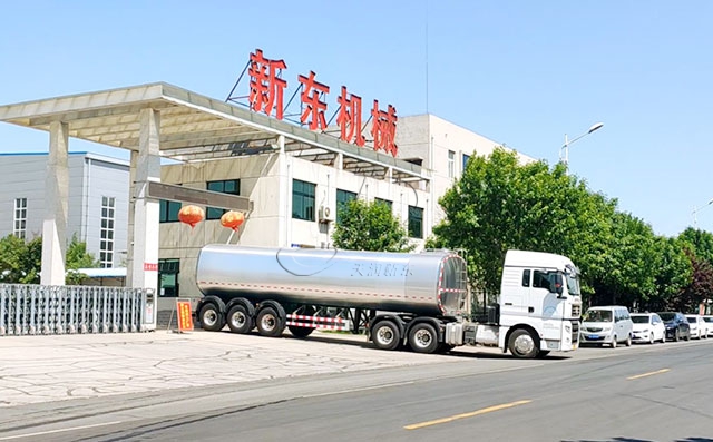 我公司38吨罐装送奶车发往辽宁某物流公司