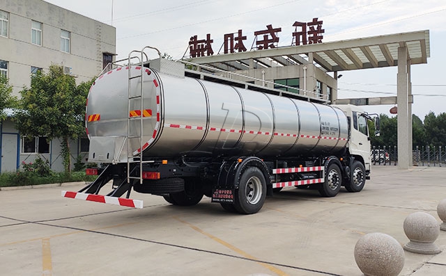东风15吨牛奶运输专用车