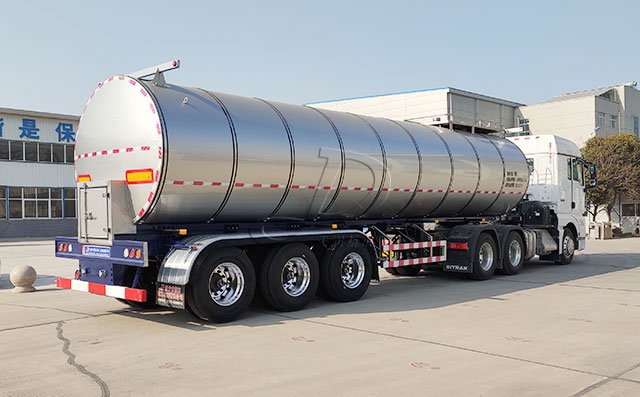 33吨3轴半挂液奶运输专用车