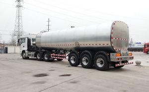 40吨三轴半挂液态奶运输专用车