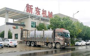 山东客户订购的20吨大型制冷罐发货现场
