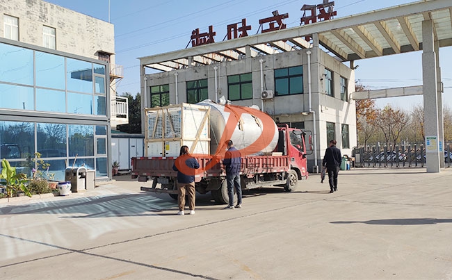 我公司6吨分体式牛奶制冷罐发往山东淄博
