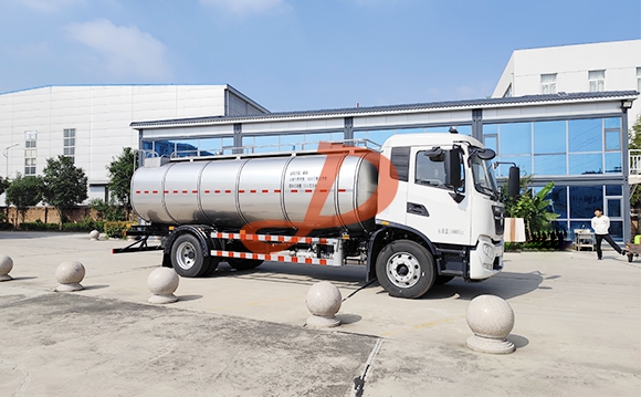 鮮奶運(yùn)輸車