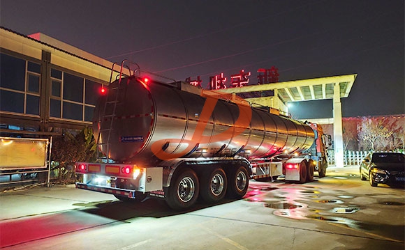 不锈钢糖浆保温运输车