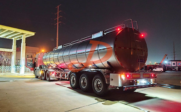 不锈钢糖浆保温运输车