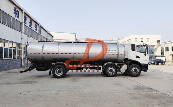 鲜奶运输车