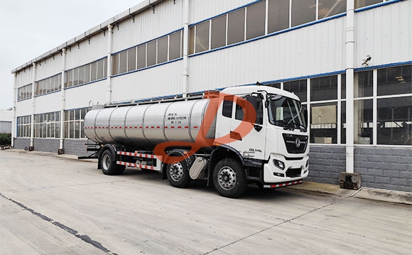 鲜奶运输车