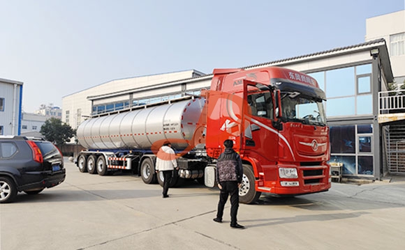 鲜奶运输半挂车