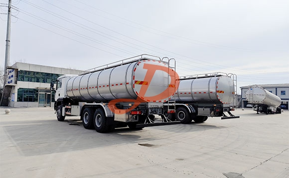 鲜奶运输车