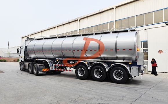 半挂奶罐车