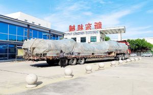 蒙古國客戶訂購的10臺(tái)牛奶制冷罐發(fā)貨現(xiàn)場