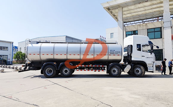 鲜奶运输车