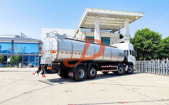 鲜奶运输车