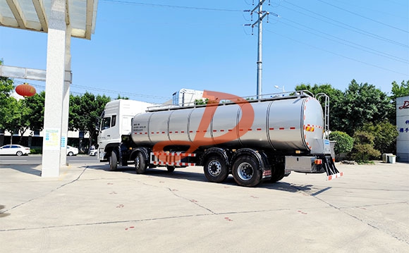 鲜奶运输车