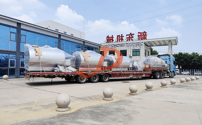 继续出口！天润新东6台牛奶制冷罐发往新疆口岸
