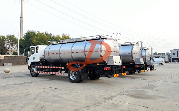 鲜奶运输车